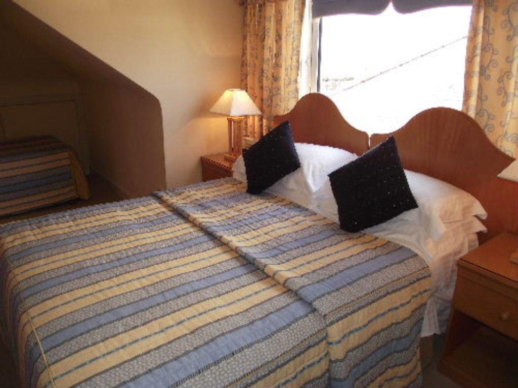 Whin Park Guest House Ларгс Екстериор снимка