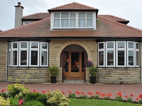 Whin Park Guest House Ларгс Екстериор снимка
