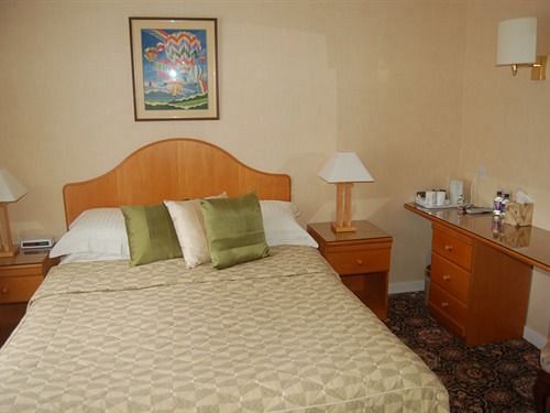 Whin Park Guest House Ларгс Екстериор снимка