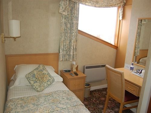 Whin Park Guest House Ларгс Екстериор снимка